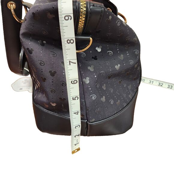 Disney Mickey Weekender Bag NWT - Picture 10 of 16